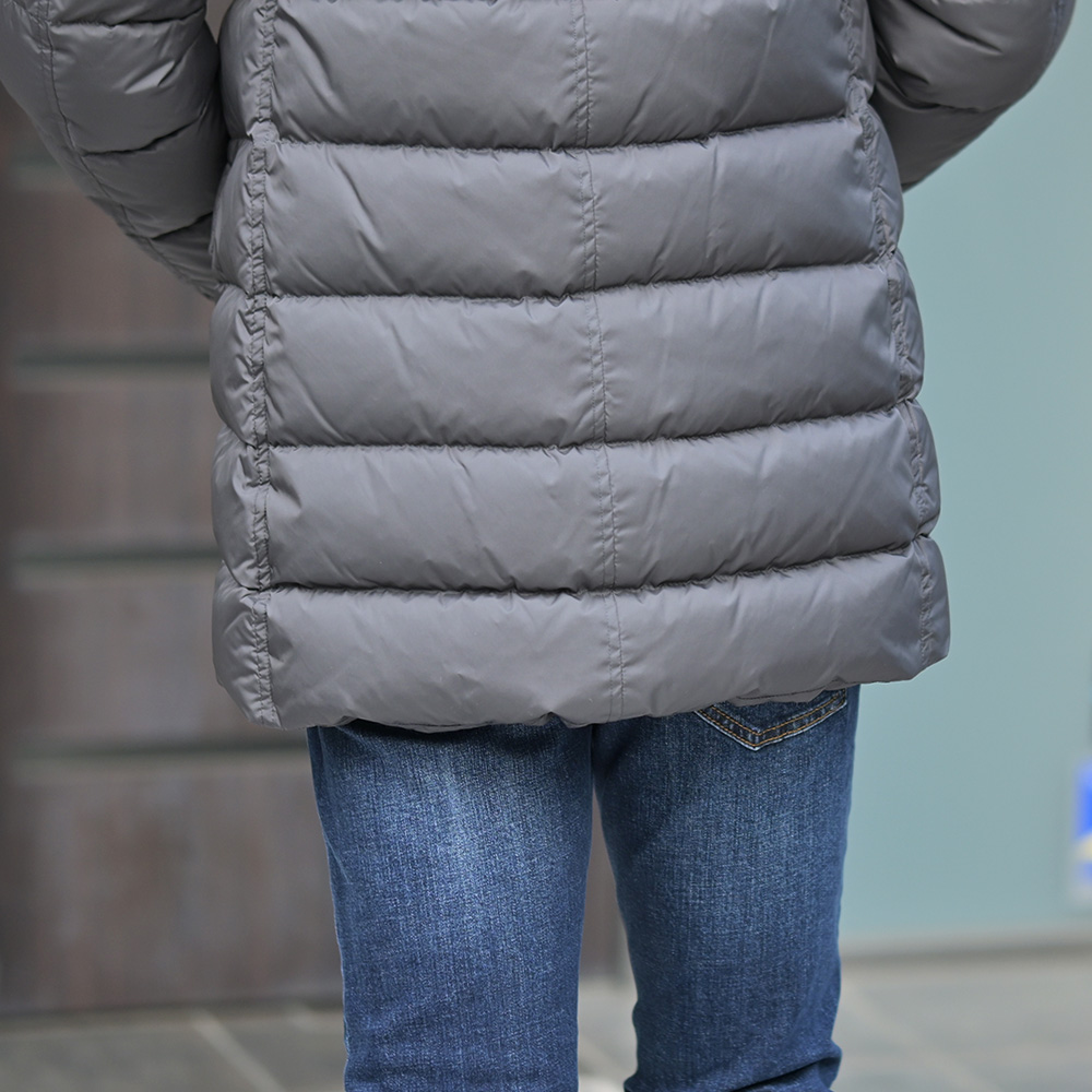 ヘルノ（HERNO）POLAR-TECH M-65型ダウンコート　裾のクローズアップ画像