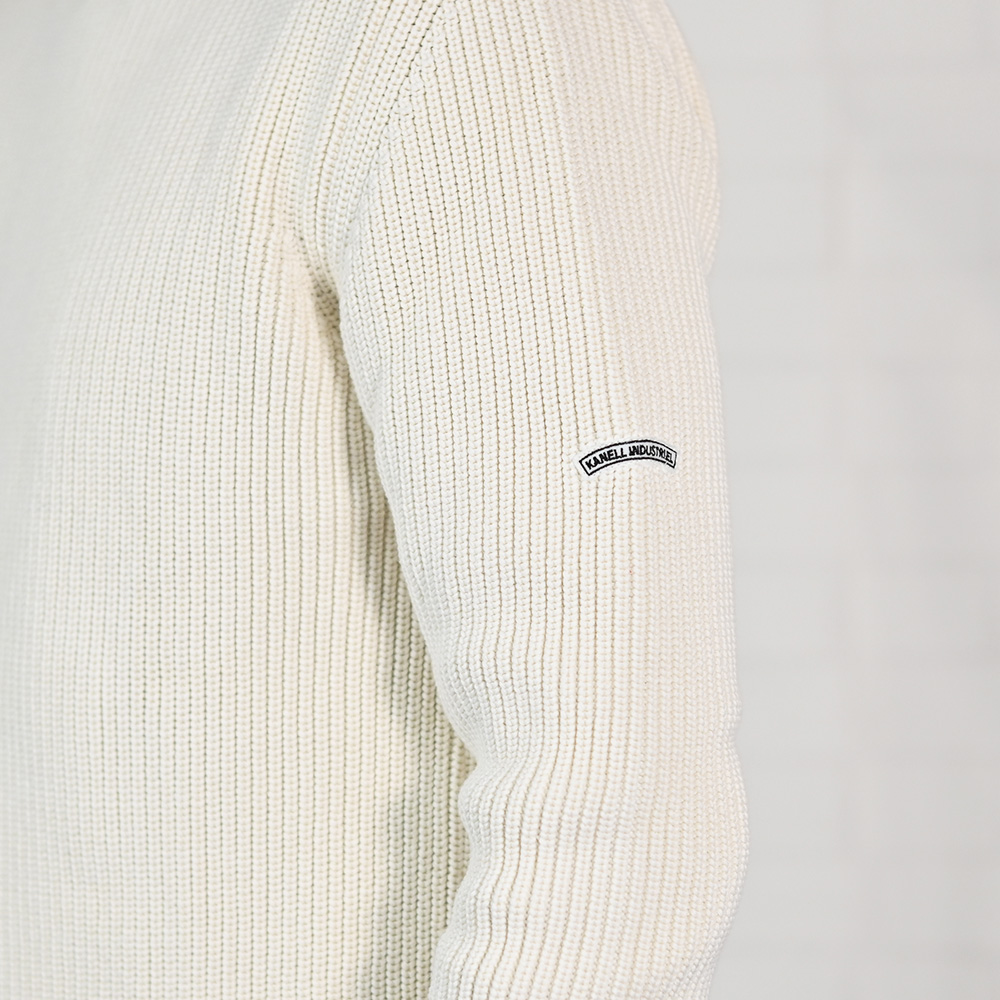 カネル（Kanell）カンカル（CANCALE）腕のアップ