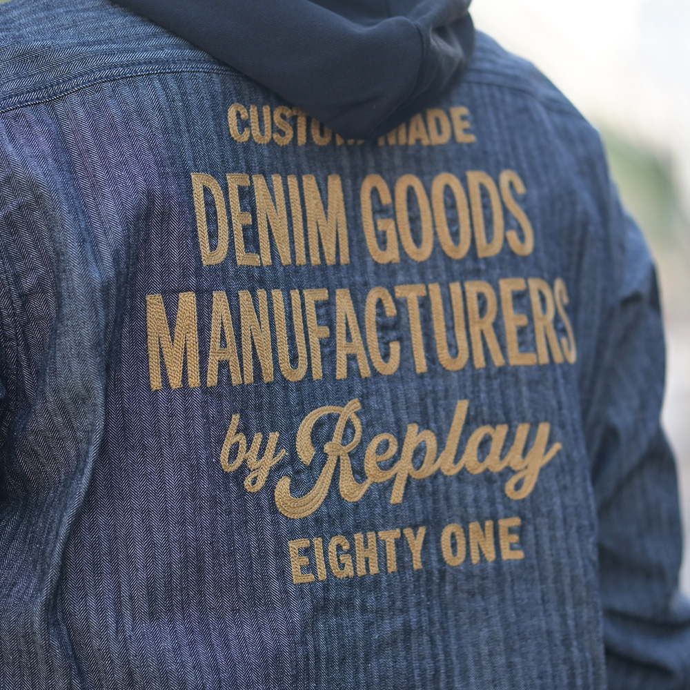 リプレイ　REPLAY　ヘリンボーン柄 デニムシャツ　バックプリント