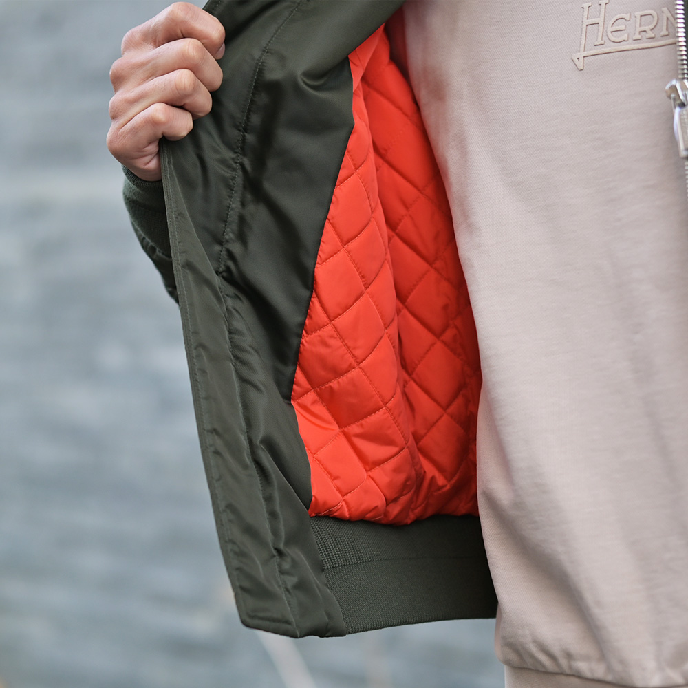 デニム一本にも妥協しない装飾性と独自性]2025/26秋冬ディースクエアー