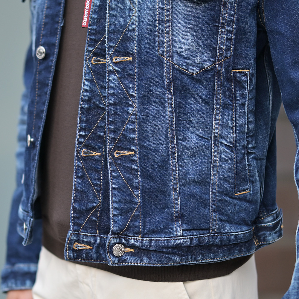 ディースクエアード　インディゴウォッシュデニムジャケット　フロントのアップ