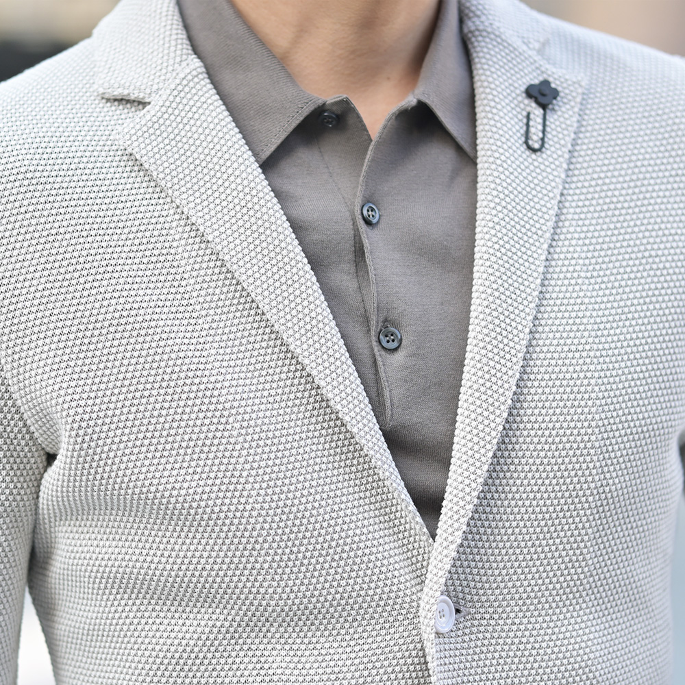 ラルディーニ（LARDINI）バーズアイ柄 コットンニットジャケット　ジャケット着用アップ画像