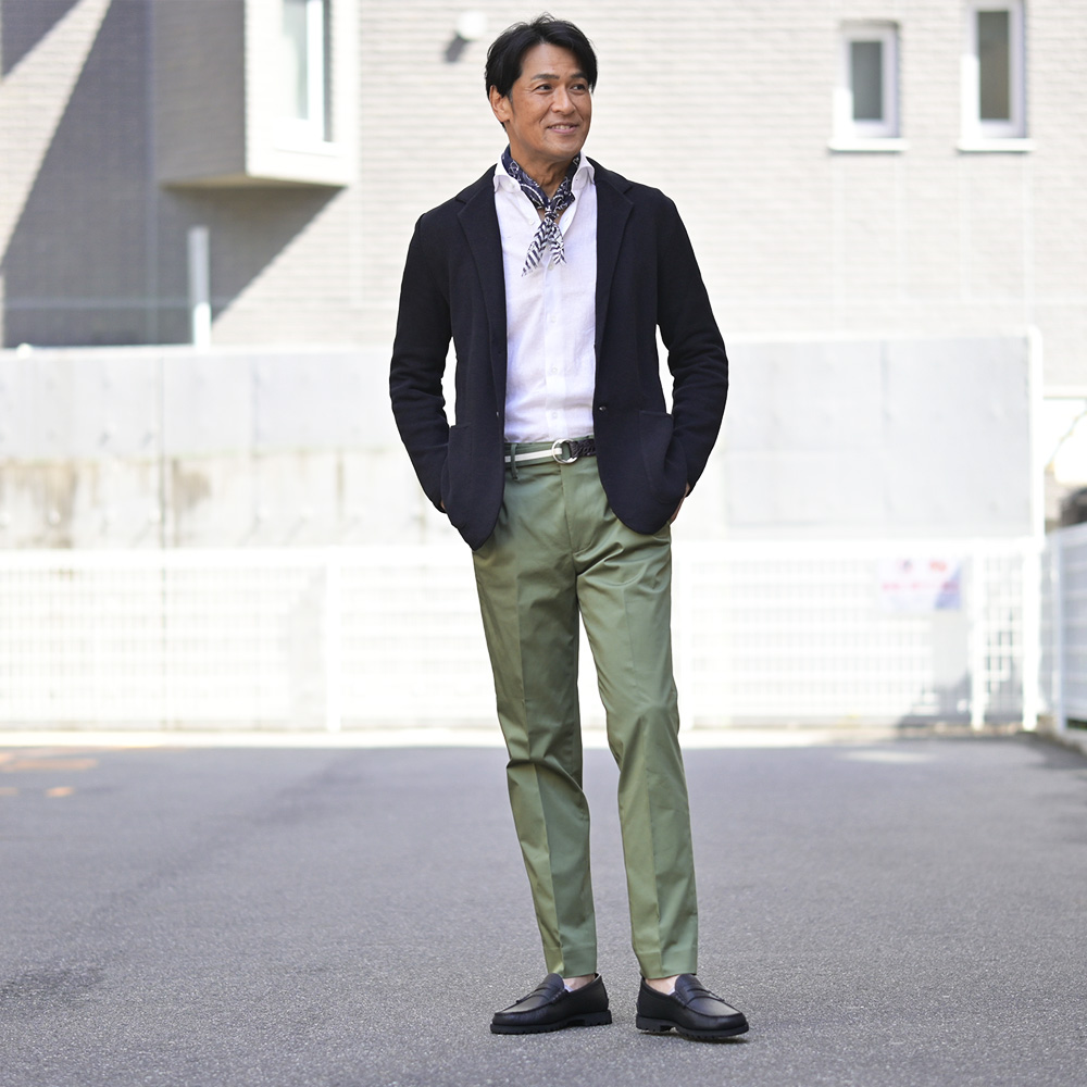 アントレアミ（ENTRE AMIS）8502モデル スリムテーパード チノスラックスを使ったコーディネート