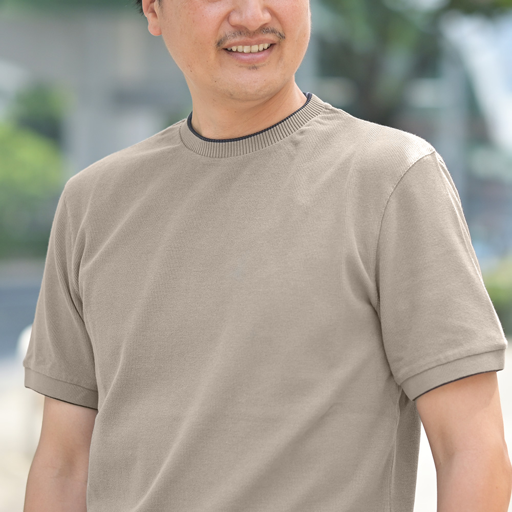 ヘルノ（HERNO）ワッフル編みコットンジャージー ニットTシャツ　首元のアップ画像