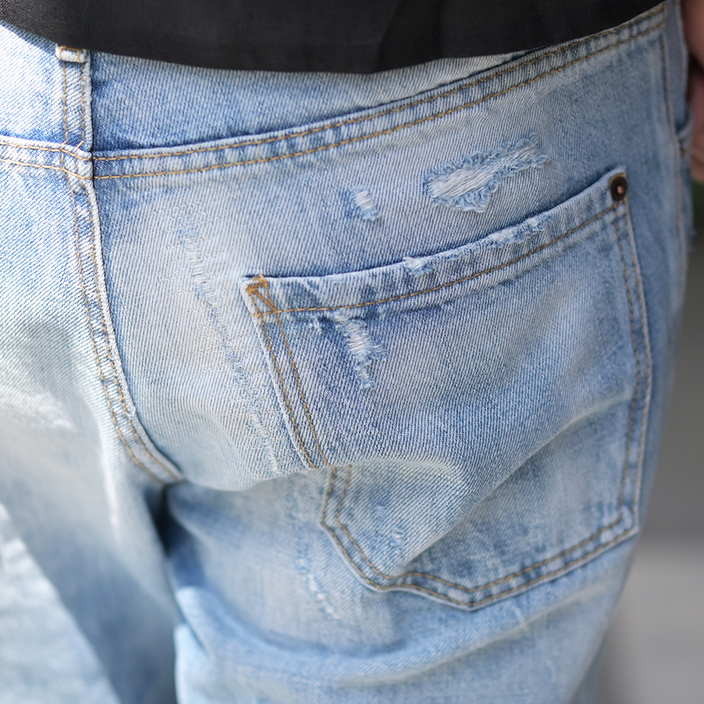 ディースクエアード（DSQUARED2）Teddy Jean リラックステーパードデニム　加工部分のアップ