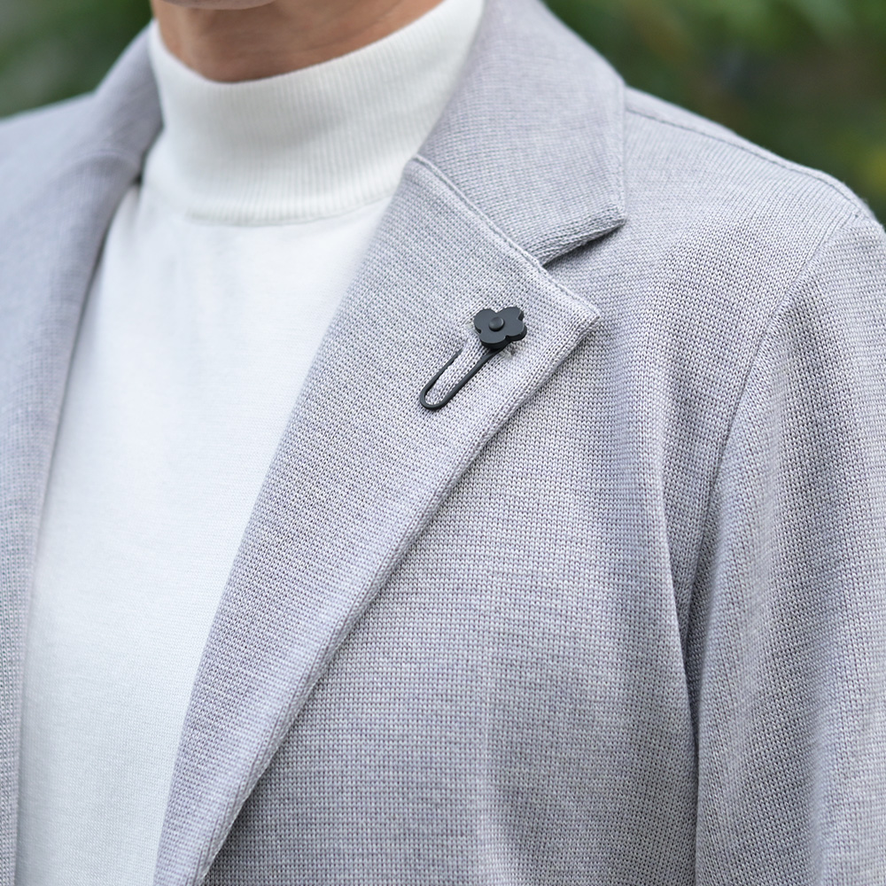 ラルディーニ（LARDINI）メリノウールミラノリブ ニットジャケット　ジャケット着用アップ画像