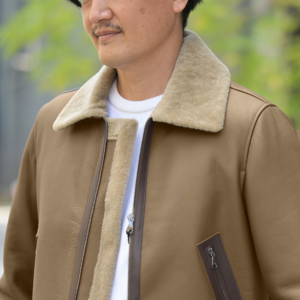 エンメティ（EMMETI）ORWELL B-3型 スペシャルムートンジャケット　襟のアップ