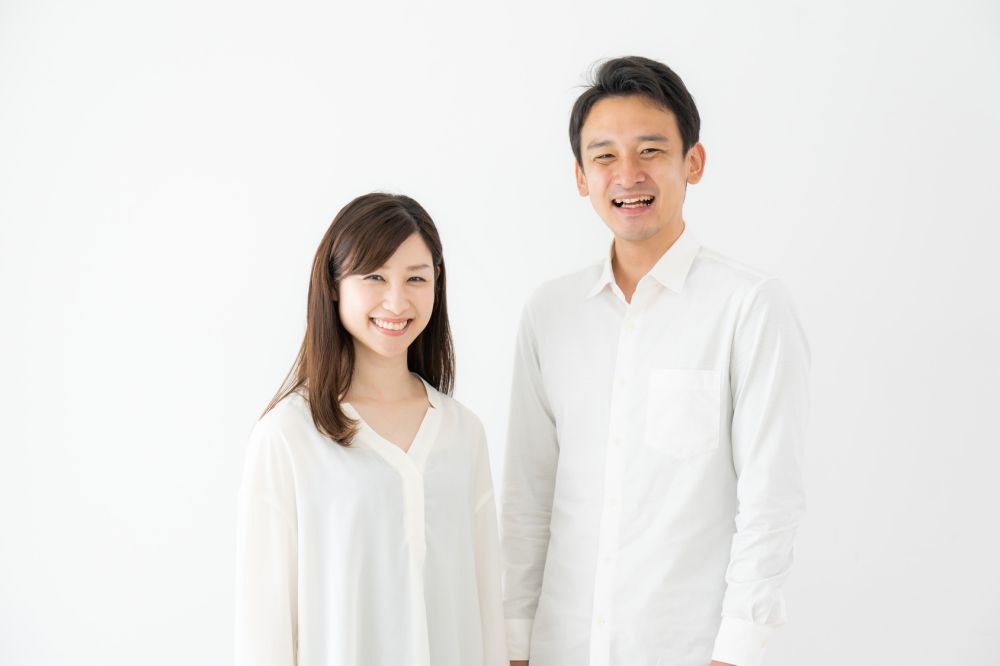 真っ白でシンプルなファッション